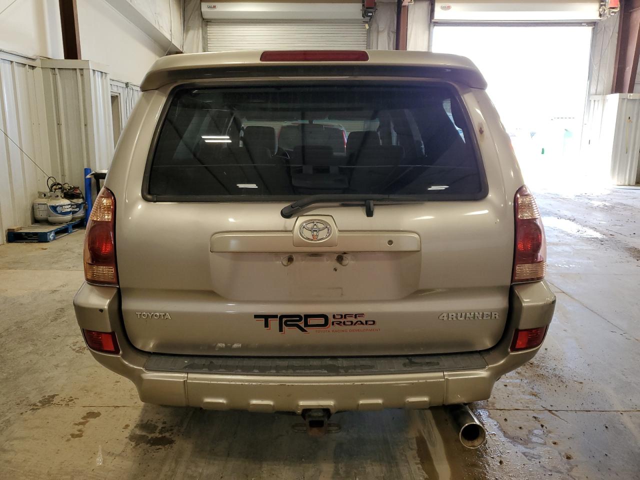 2004 Toyota 4Runner - Image 6