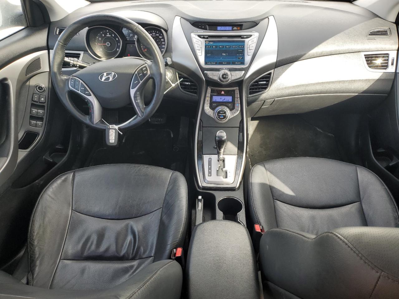 2013 Hyundai Elantra - Image 8