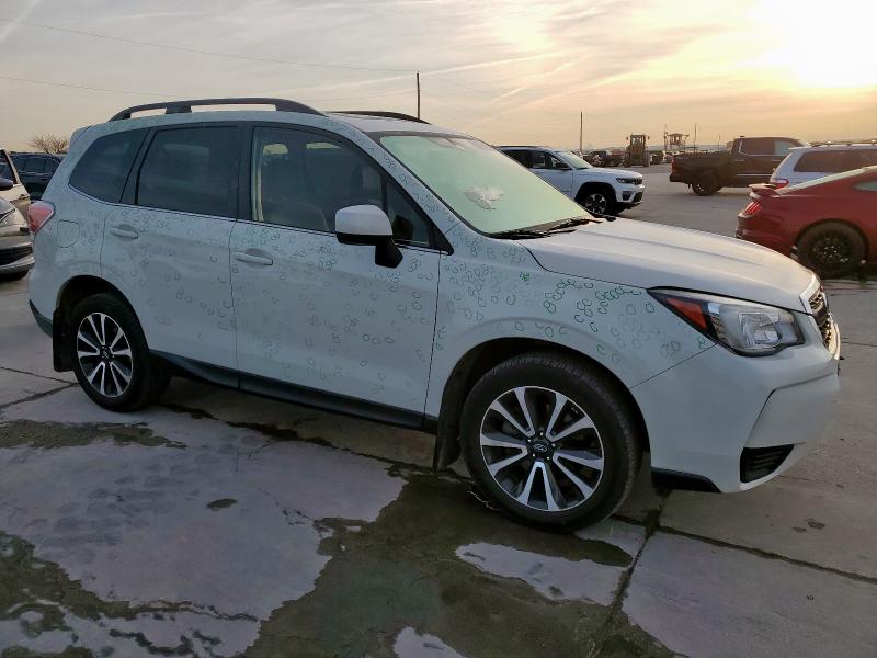  SUBARU FORESTER 2017 White