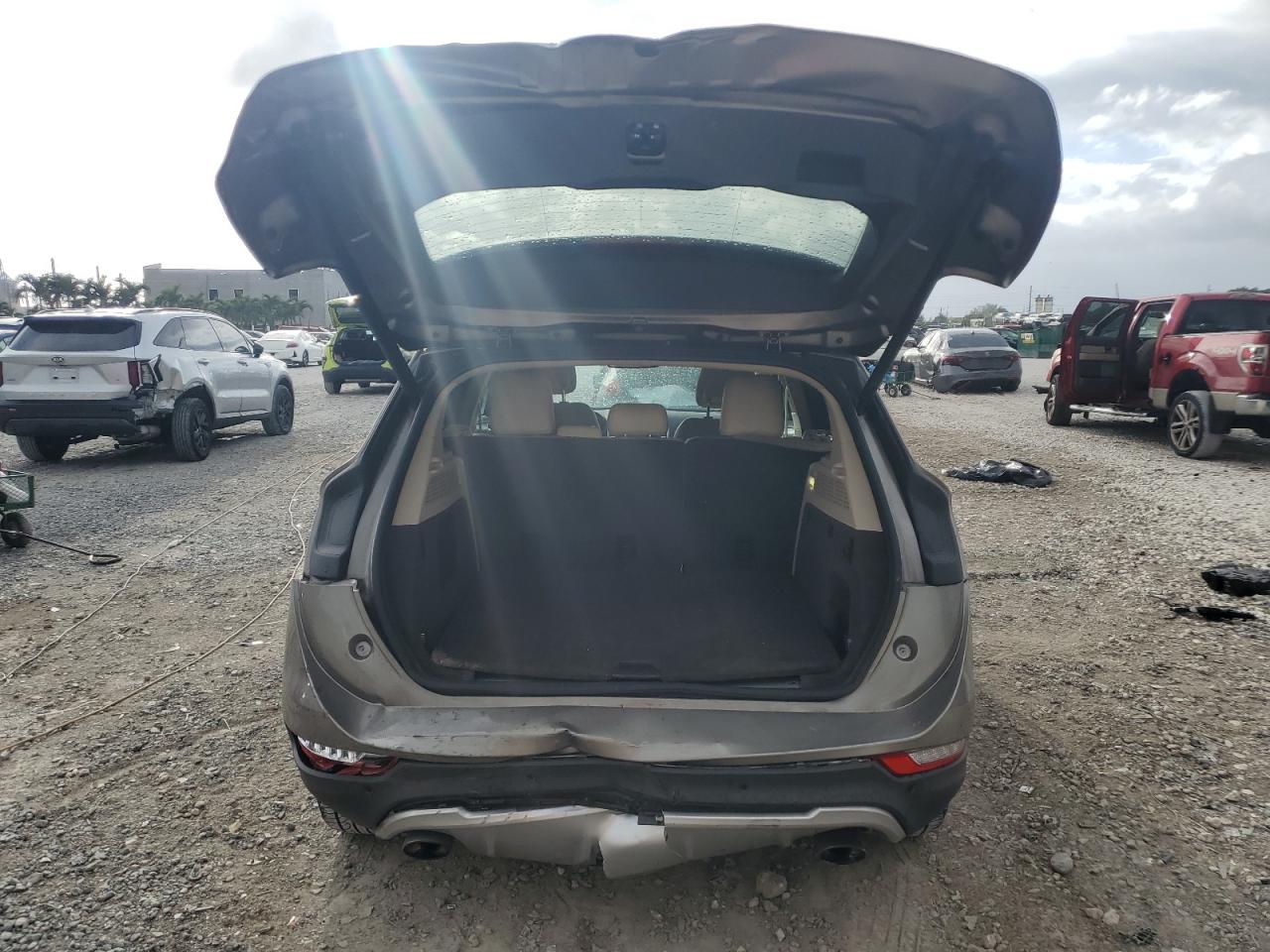 2017 Lincoln MKC - Image 6