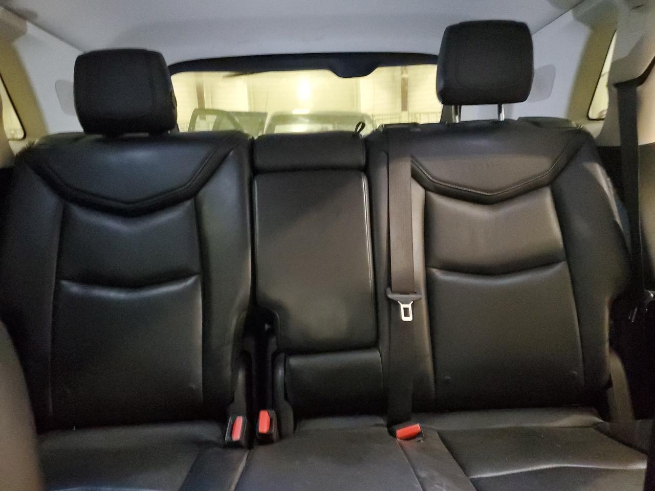 2017 Cadillac XT5 - Image 10