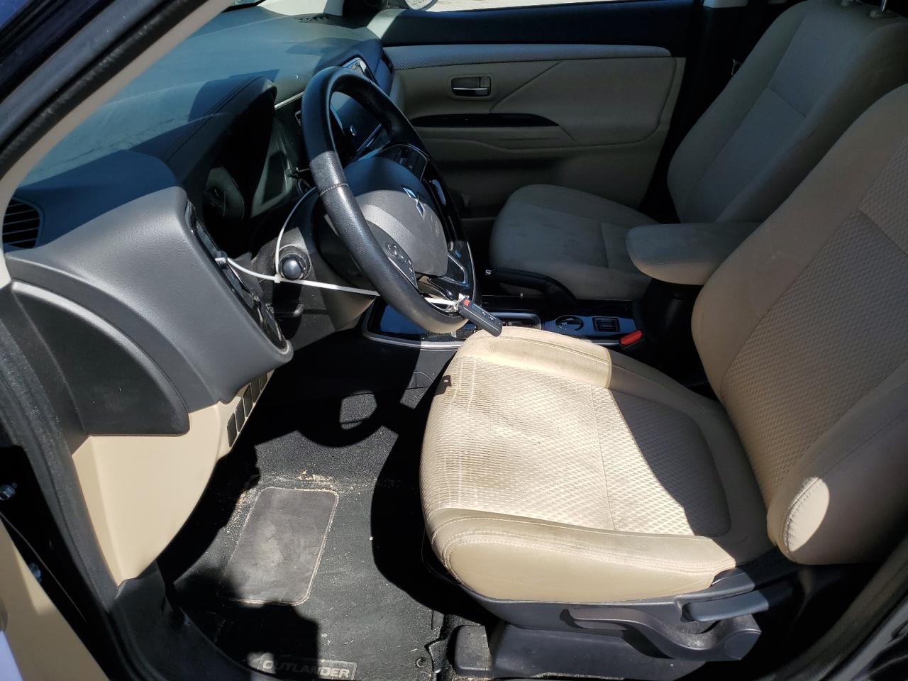 2018 Mitsubishi Outlander - Image 7