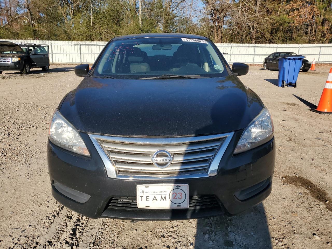 2015 Nissan Sentra - Image 5