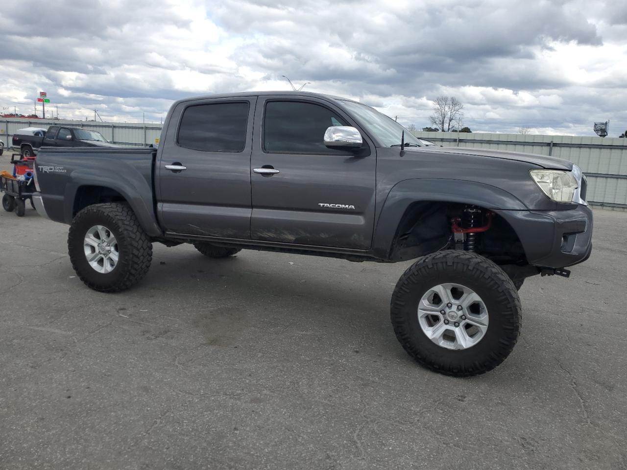 2012 Toyota Tacoma - Image 4