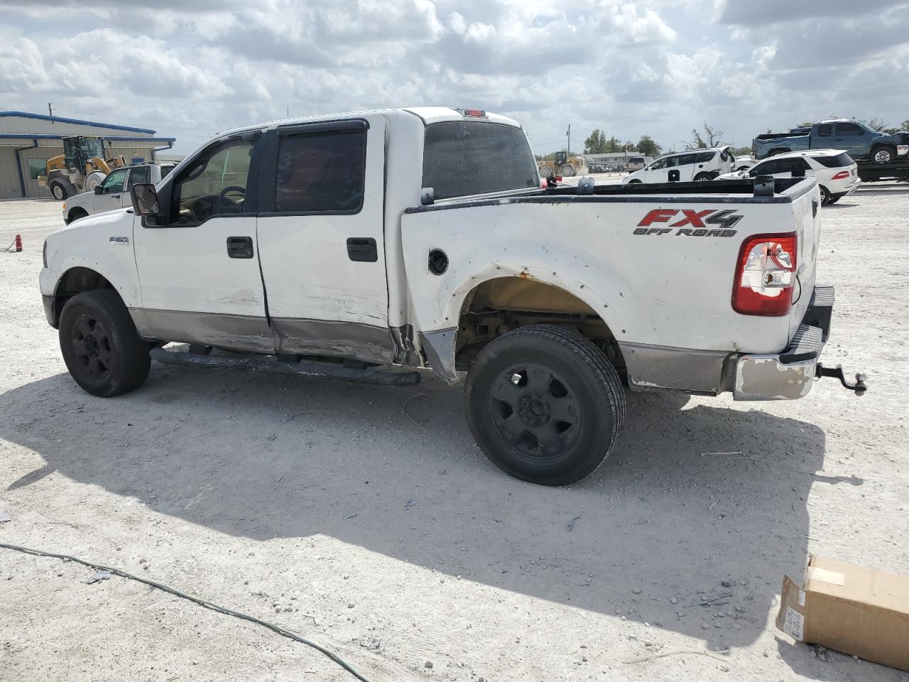 2005 Ford F-150 - Image 2