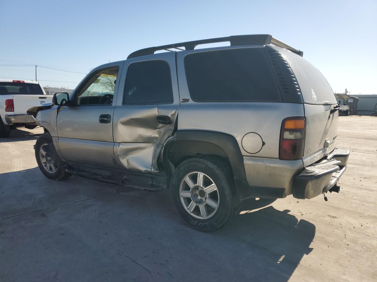 2002 Chevrolet Tahoe - Image 2