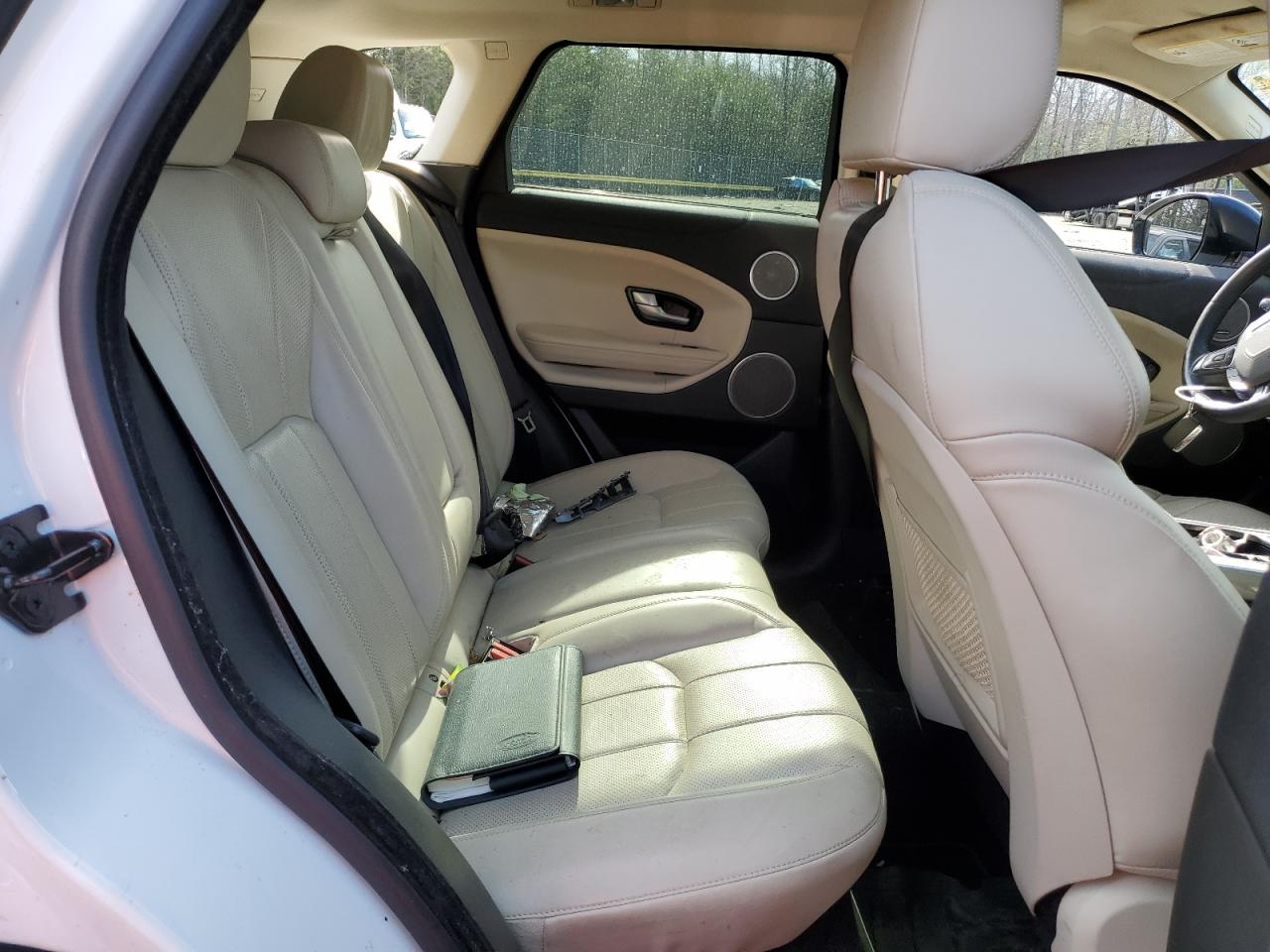 2017 Land Rover Range Rover - Image 11