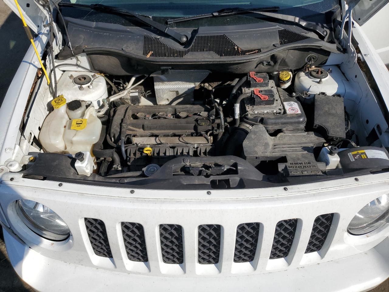 2015 Jeep Liberty (Patriot) - Image 13