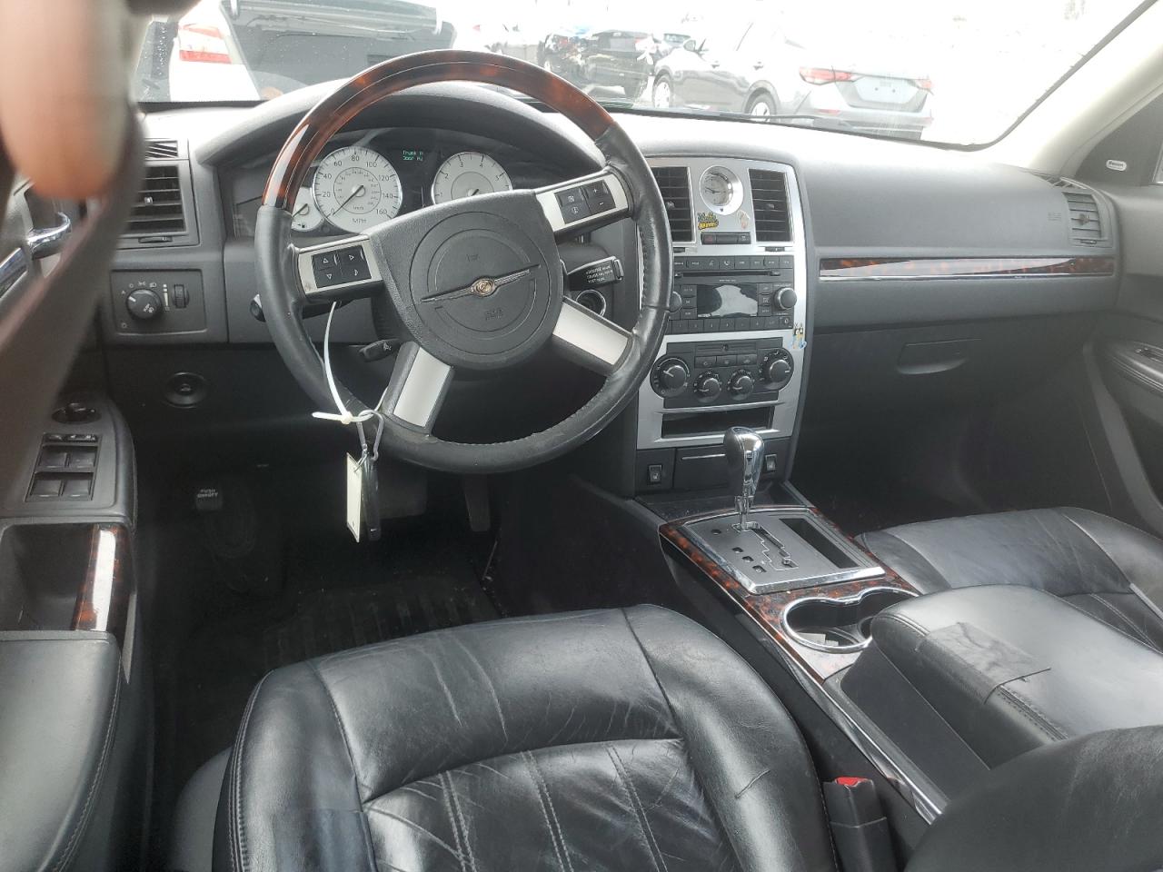 2008 Chrysler 300 - Image 8