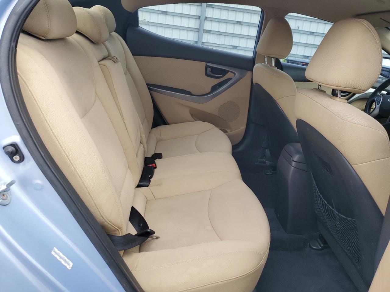 2012 Hyundai Elantra - Image 10