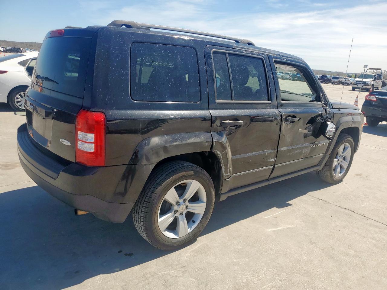 2017 Jeep Liberty (Patriot) - Image 3