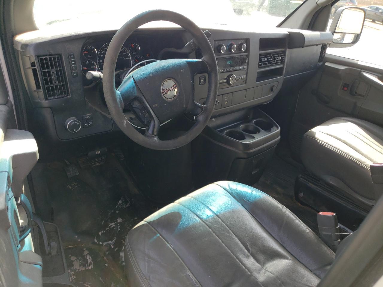 2011 GMC Savana - Image 8