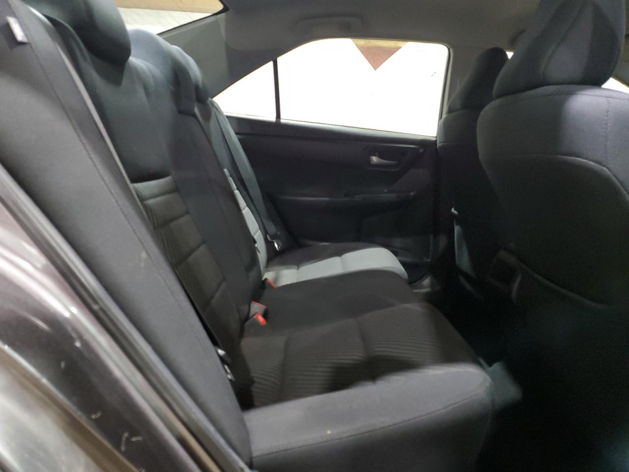 2015 Toyota Camry - Image 10