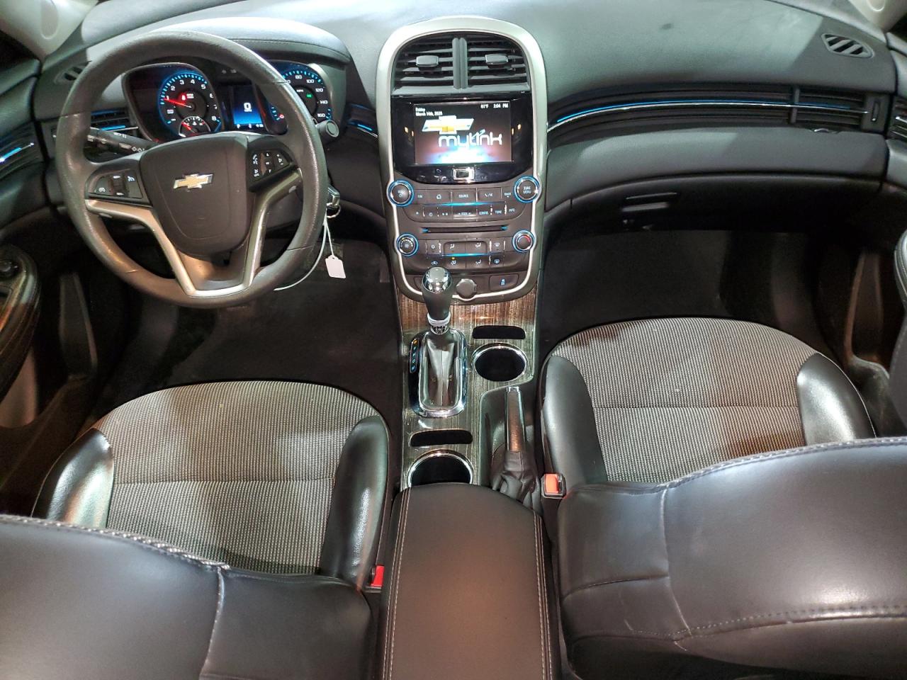 2016 Chevrolet Malibu - Image 8