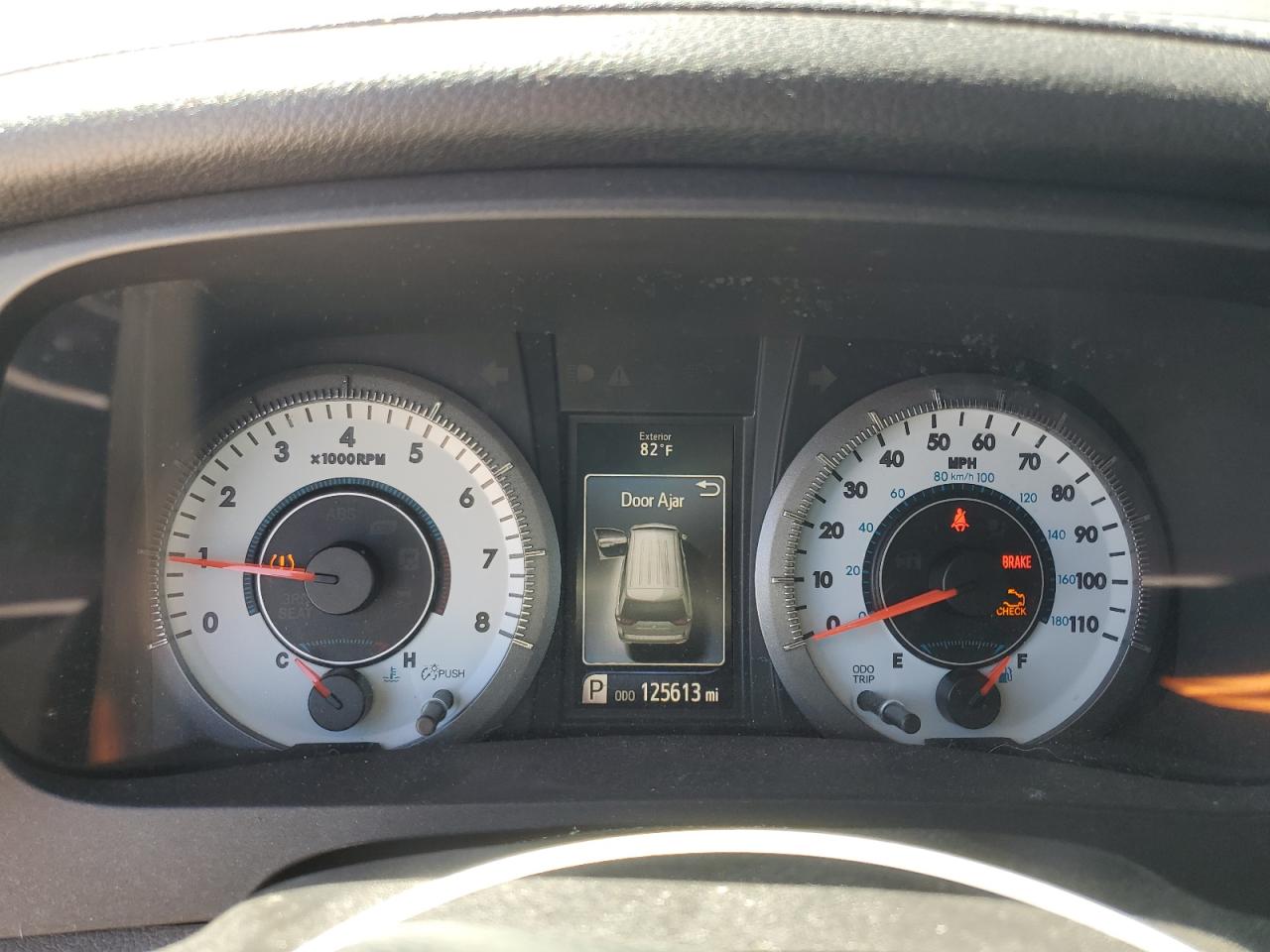 2015 Toyota Sienna - Image 9