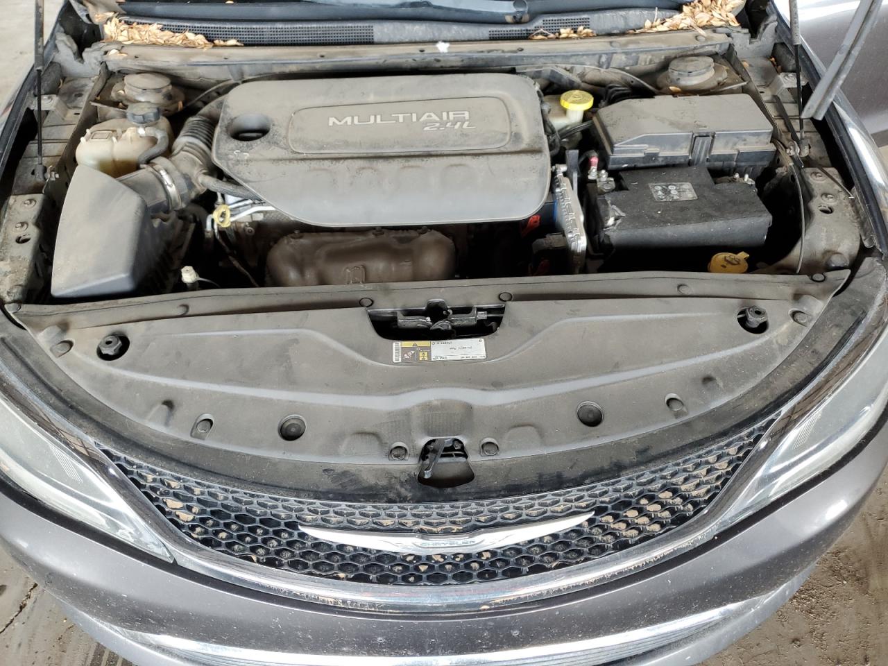 2015 Chrysler 200 - Image 12