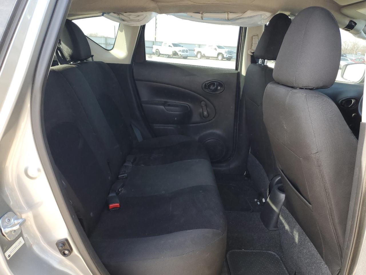 2015 Nissan Versa - Image 10