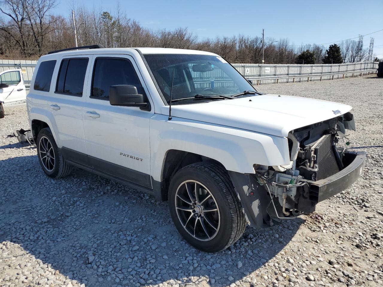 2017 Jeep Liberty (Patriot) - Image 4