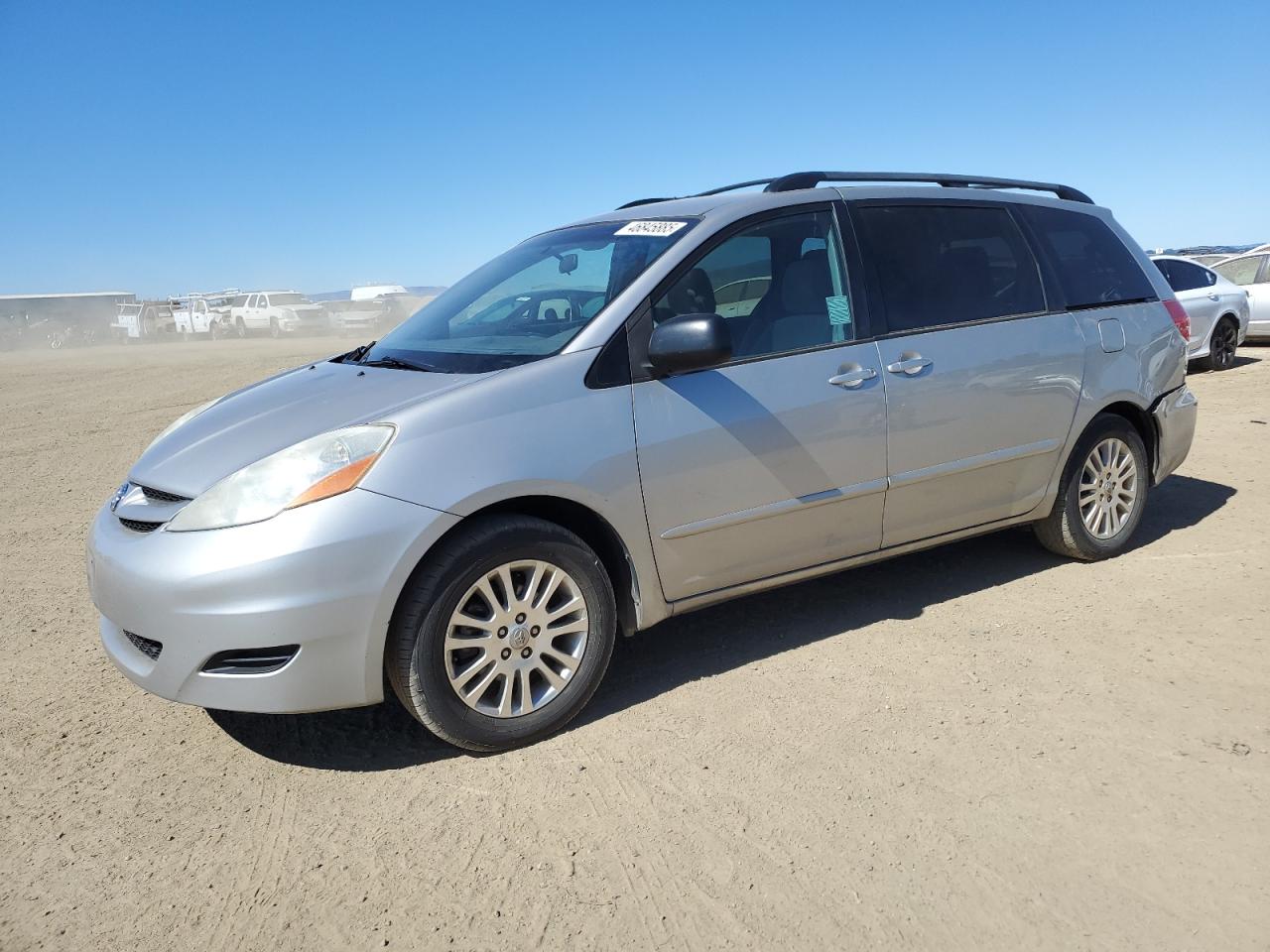 2010 Toyota Sienna - Image 1