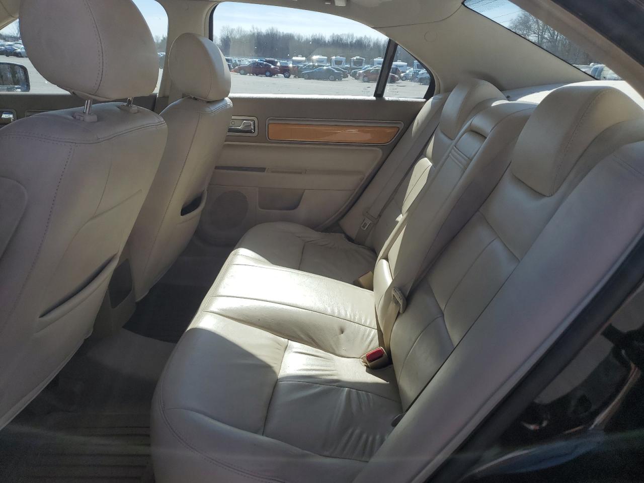 2007 Lincoln MKZ - Image 10