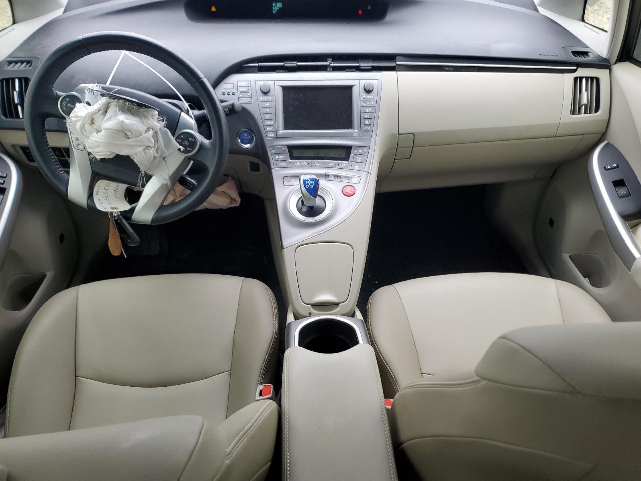 2015 Toyota Prius - Image 8