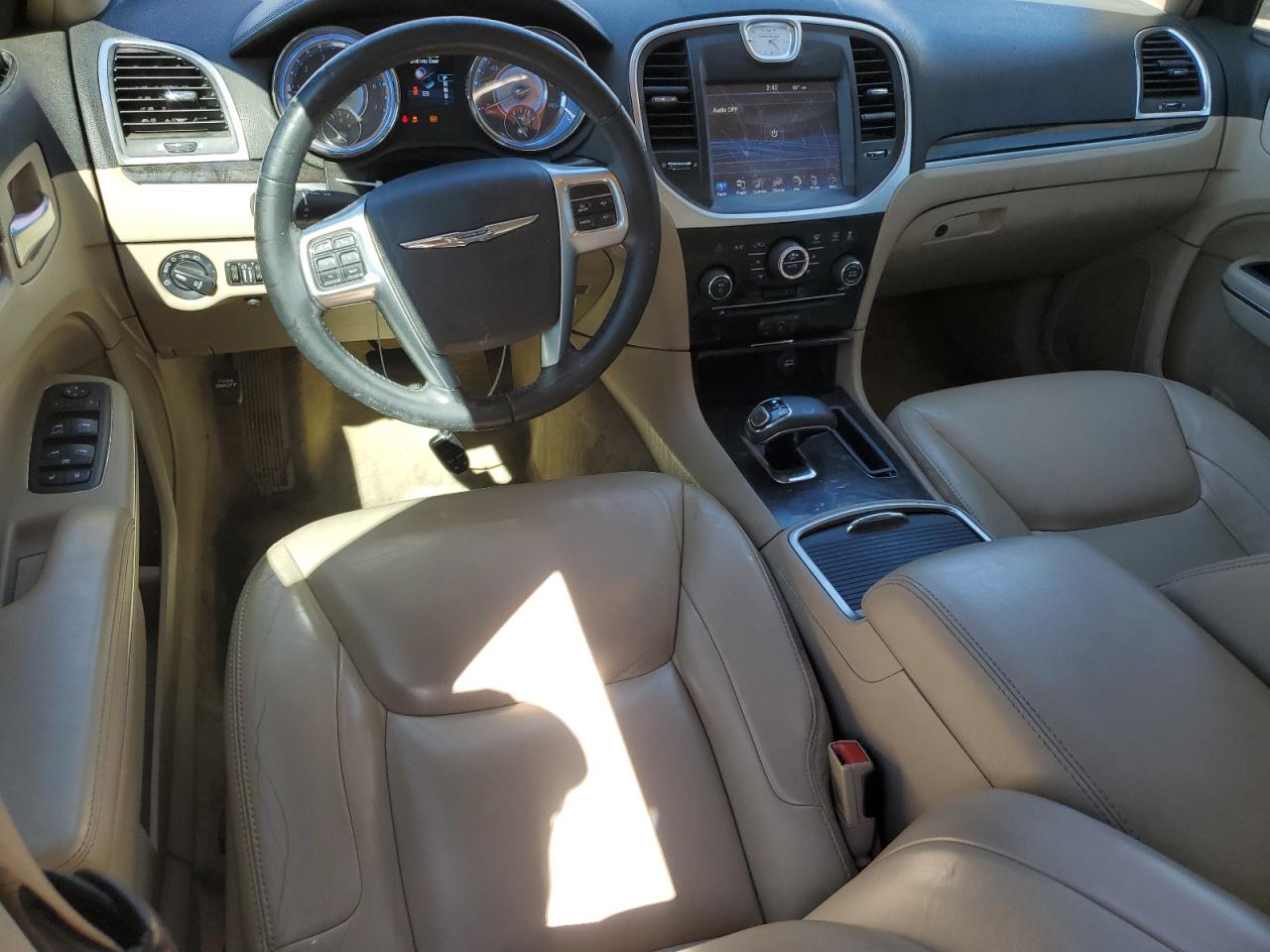 2013 Chrysler 300 - Image 8