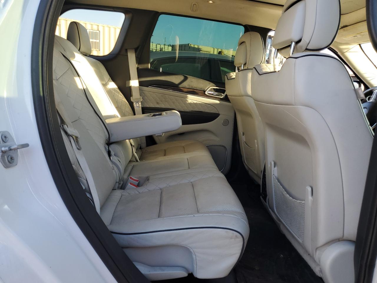 2018 Jeep Grand Cherokee - Image 11