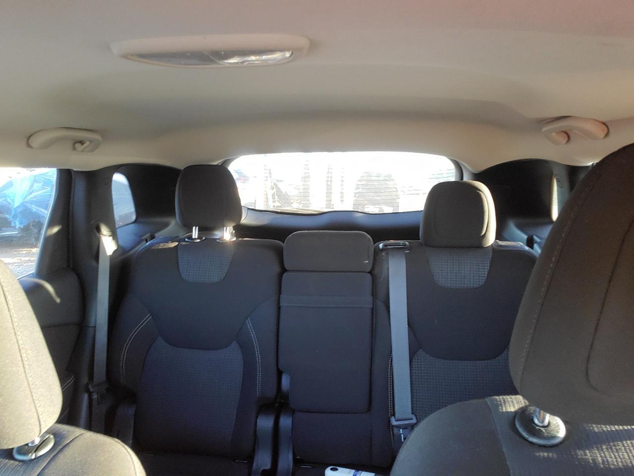 2016 Jeep Grand Cherokee - Image 10