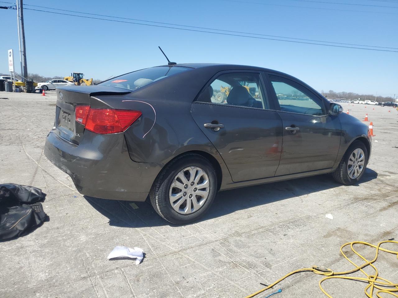 2010 Kia Forte - Image 3