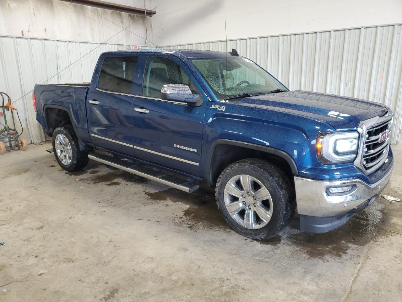 2017 GMC Sierra - Image 4
