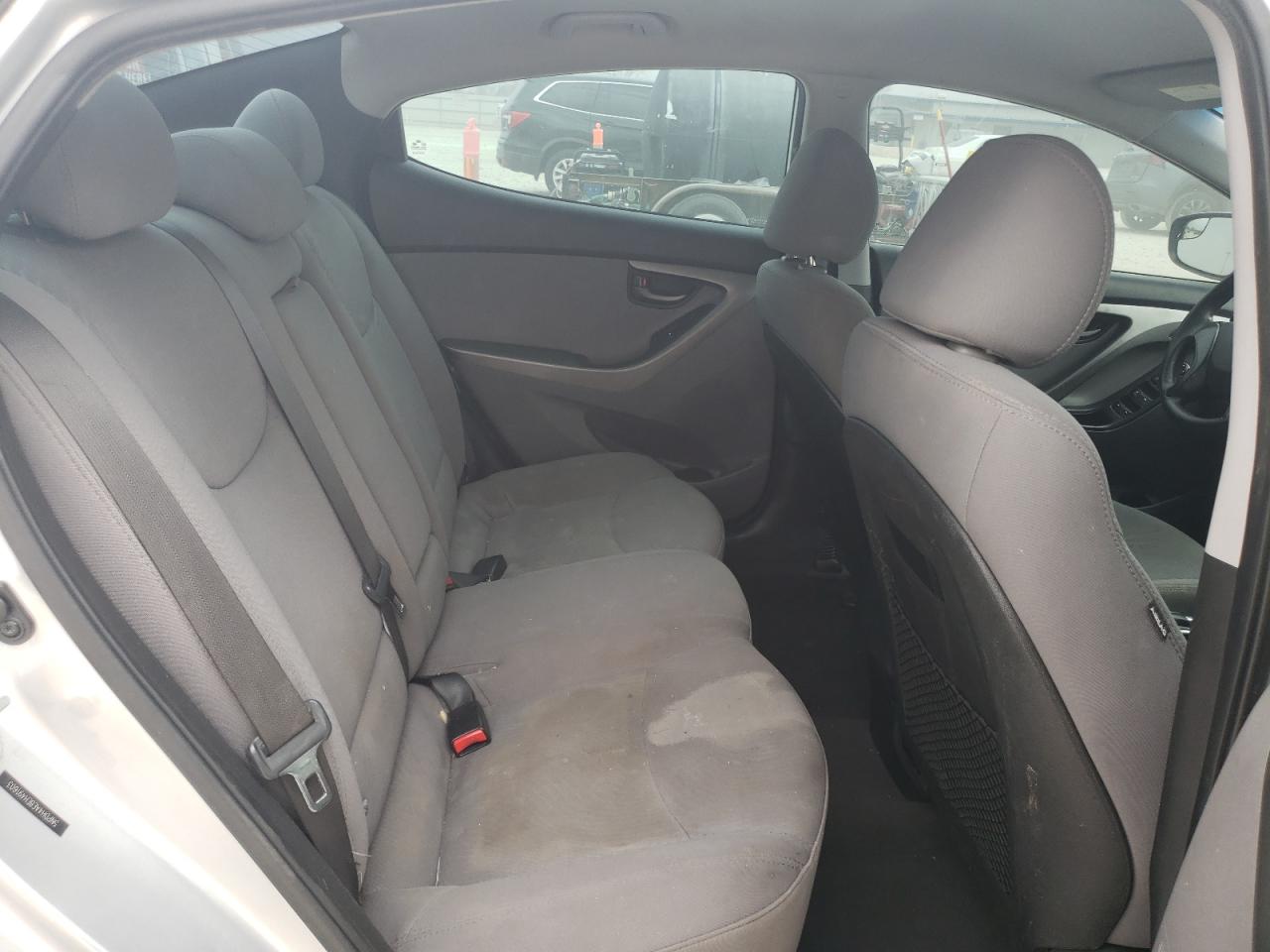 2014 Hyundai Elantra - Image 10
