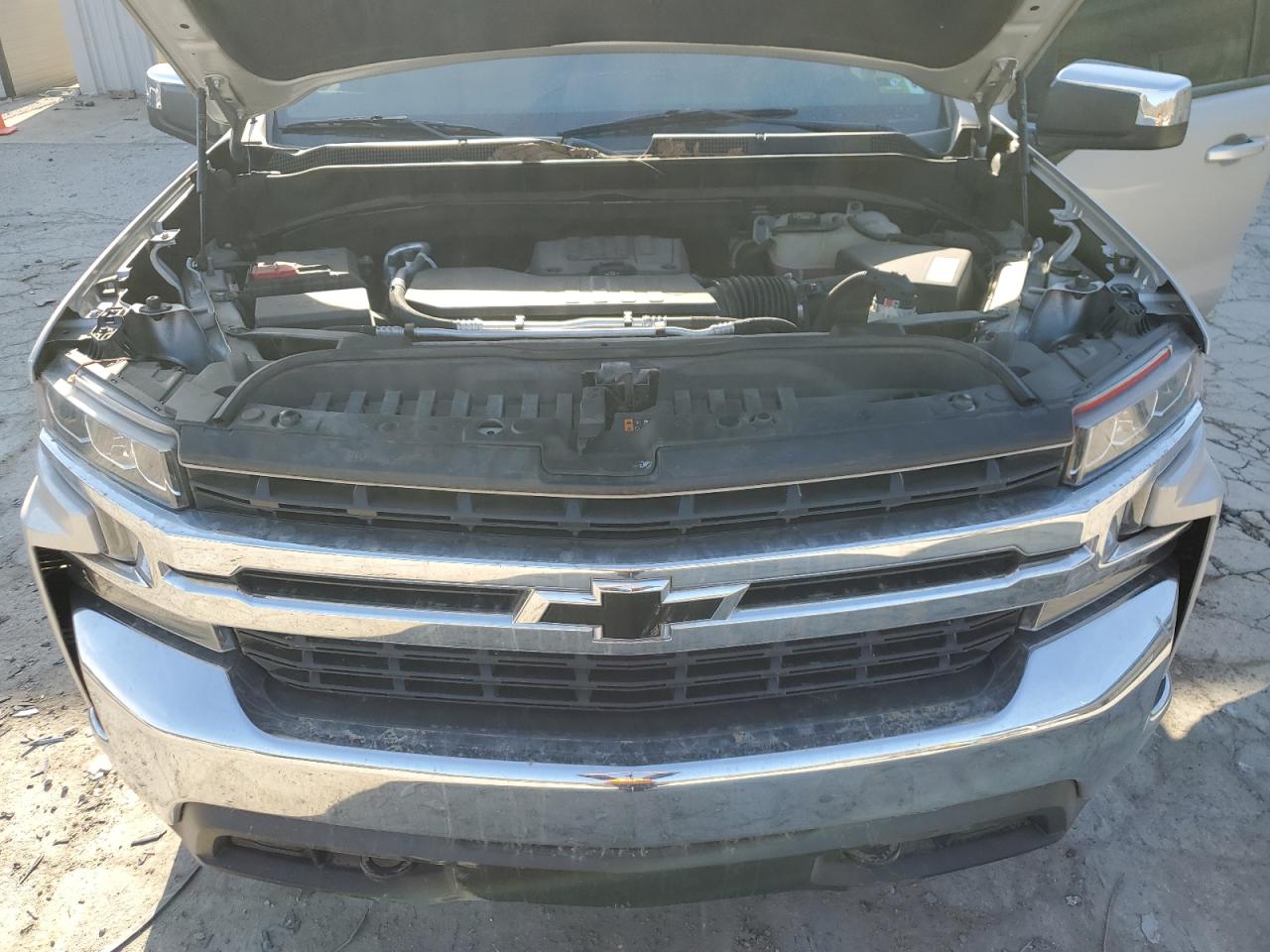 2020 Chevrolet Silverado - Image 12