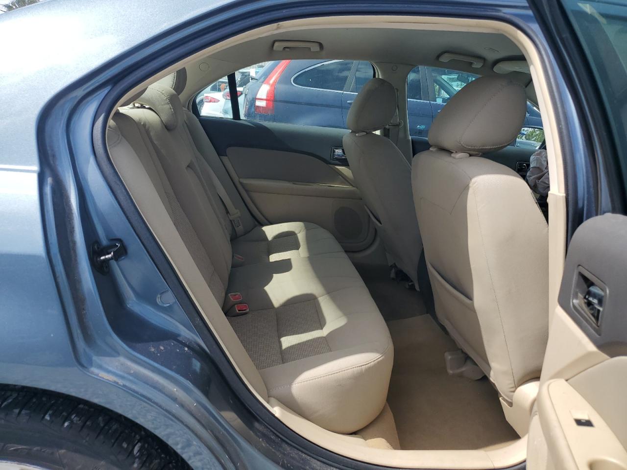 2012 Ford Fusion - Image 10