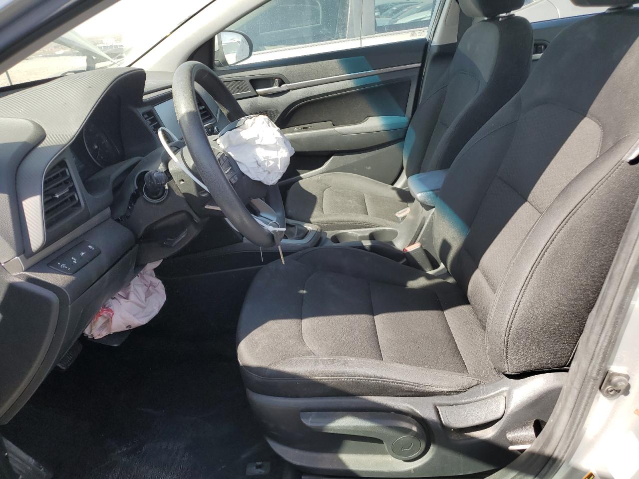2020 Hyundai Elantra - Image 7