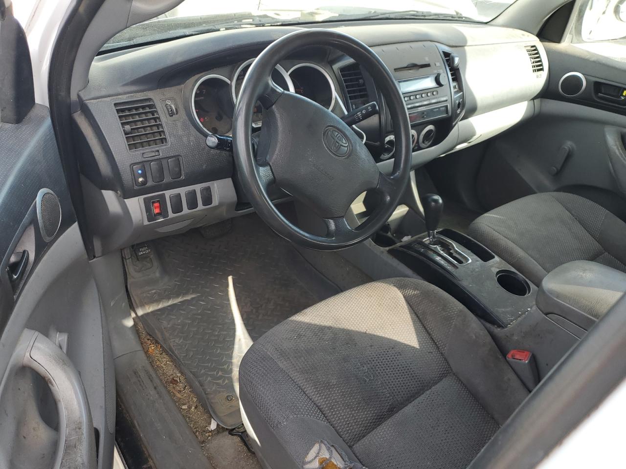 2005 Toyota Tacoma - Image 8