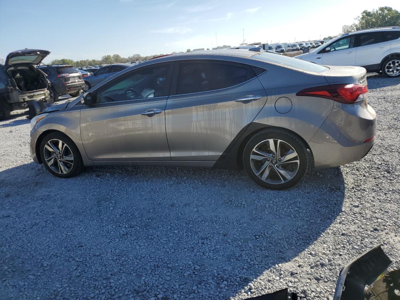 2016 Hyundai Elantra - Image 2