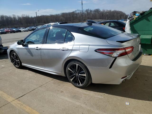  TOYOTA CAMRY 2019 Srebrny