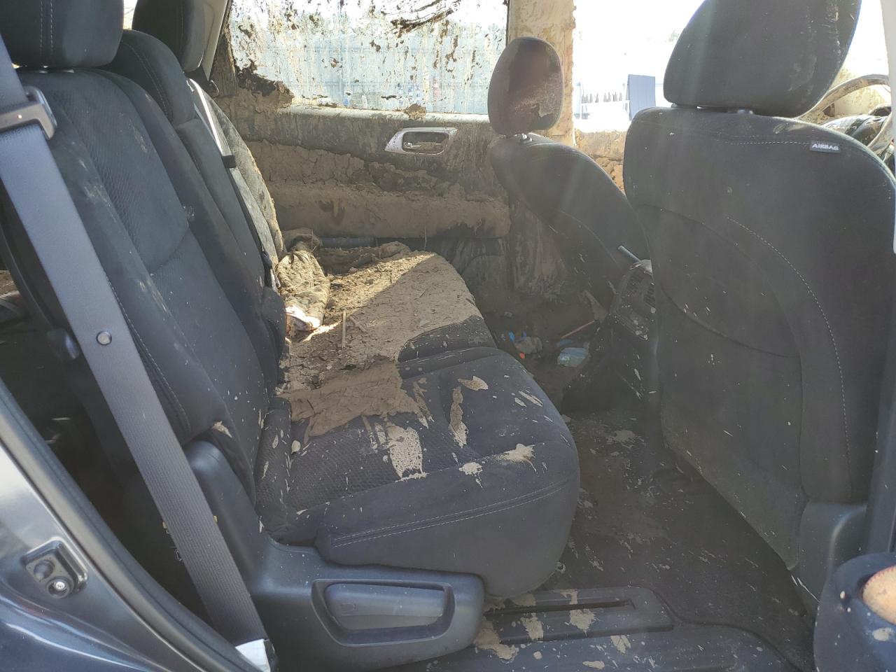 2014 Nissan Pathfinder - Image 11