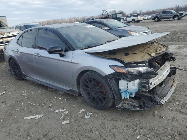  TOYOTA CAMRY 2020 Srebrny