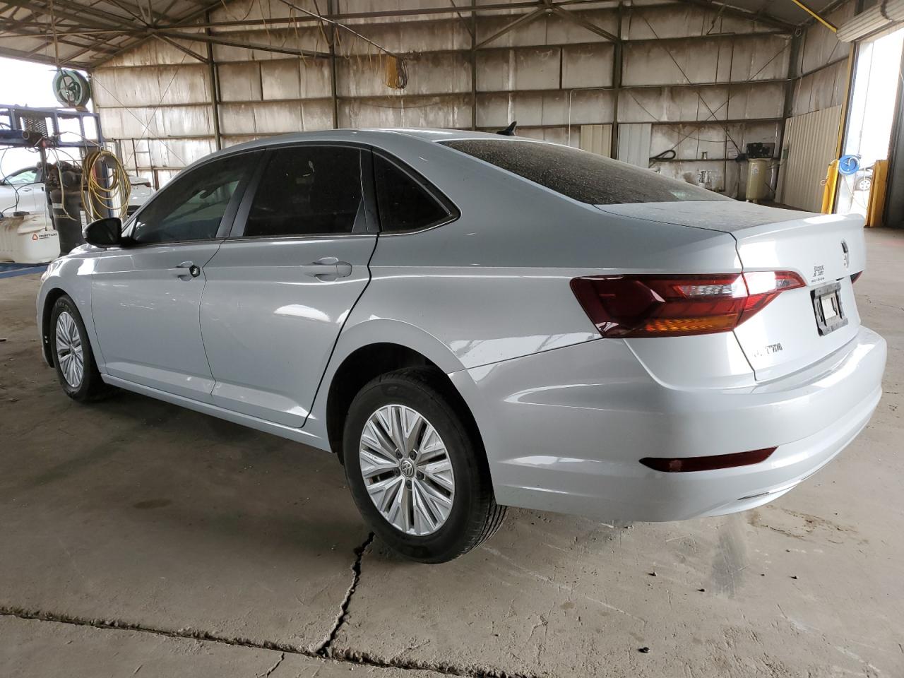2019 Volkswagen Jetta - Image 2