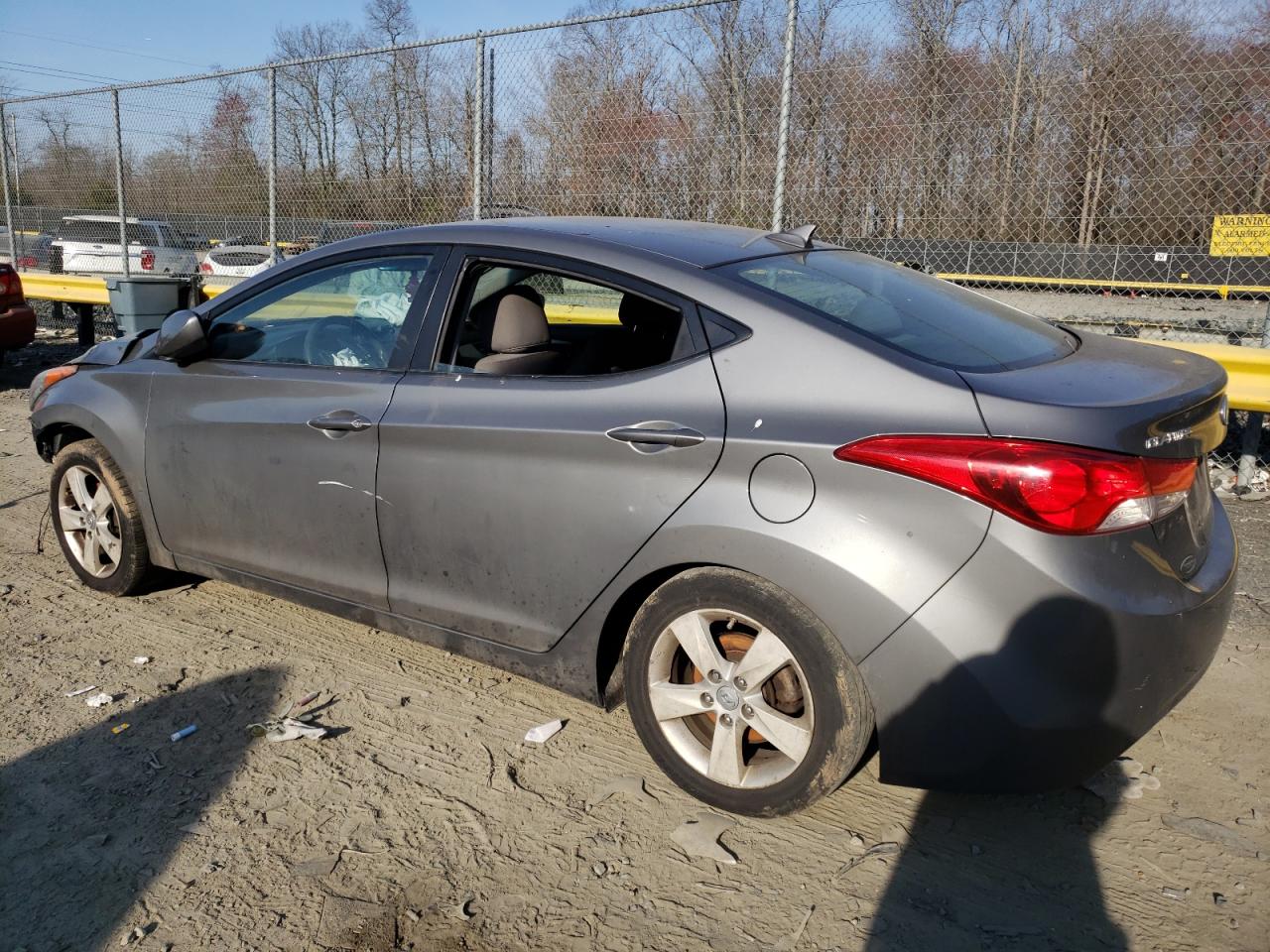 2012 Hyundai Elantra - Image 2