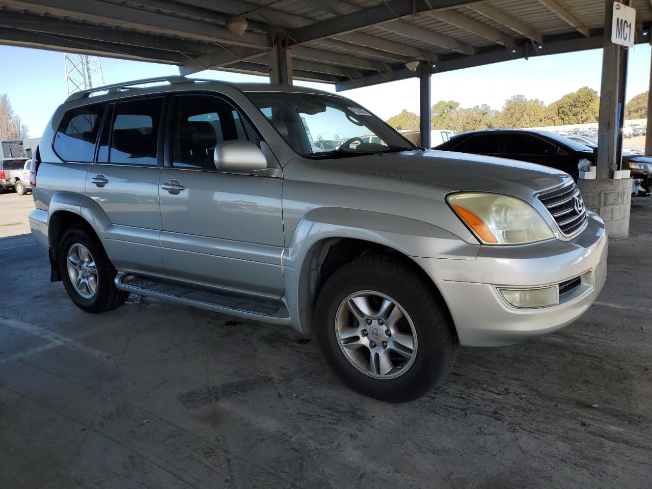 2004 Lexus GX - Image 4