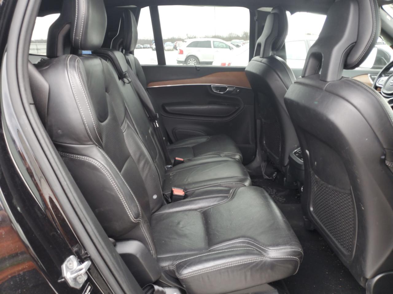 2016 Volvo XC90 - Image 12