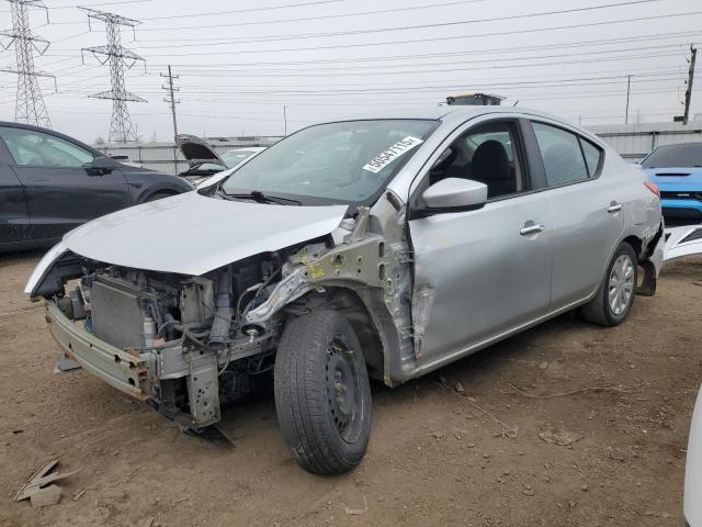  NISSAN VERSA 2015 Srebrny