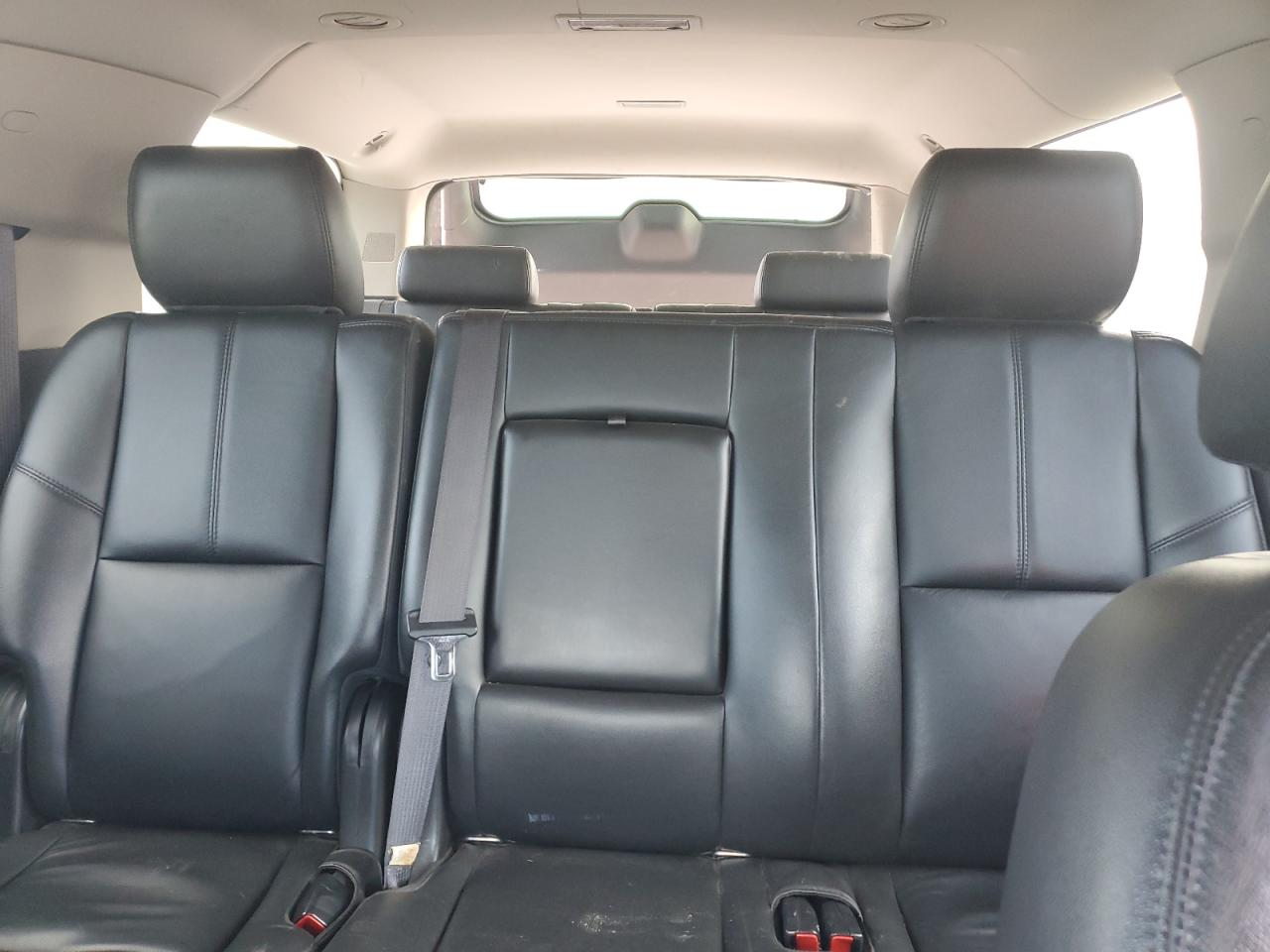 2012 GMC Yukon - Image 10