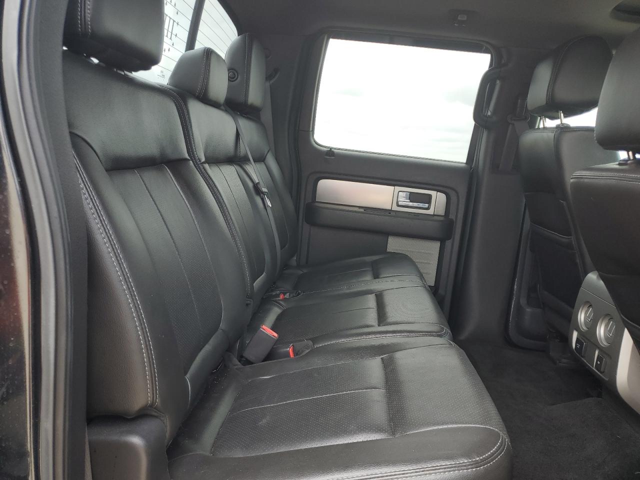 2013 Ford F-150 - Image 10