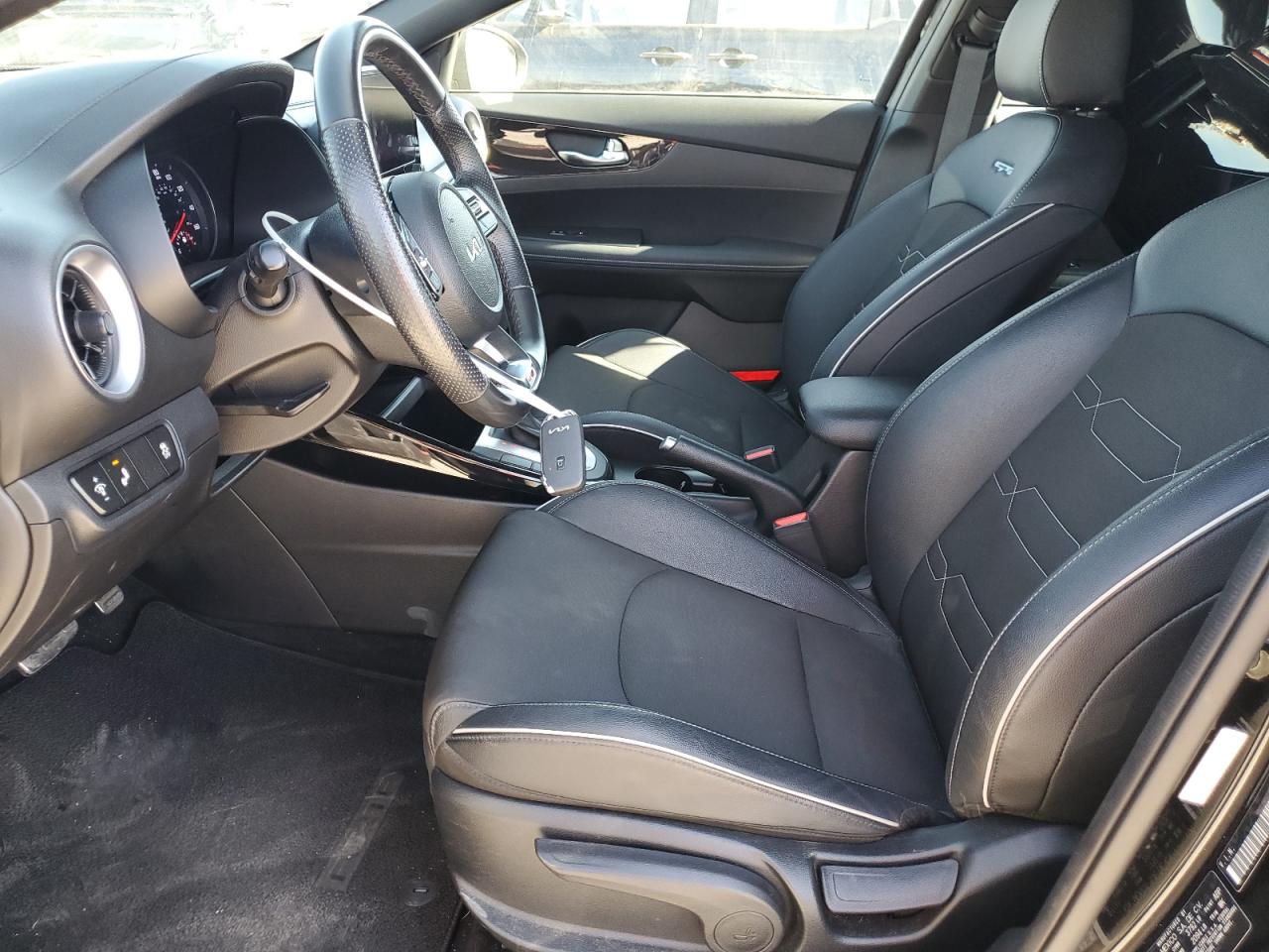 2023 Kia Forte - Image 7