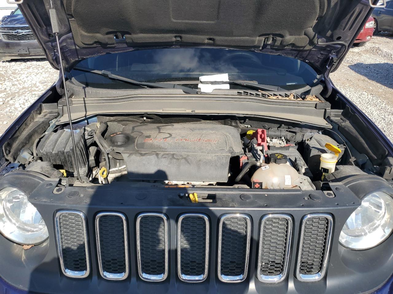 2018 Jeep Renegade - Image 11