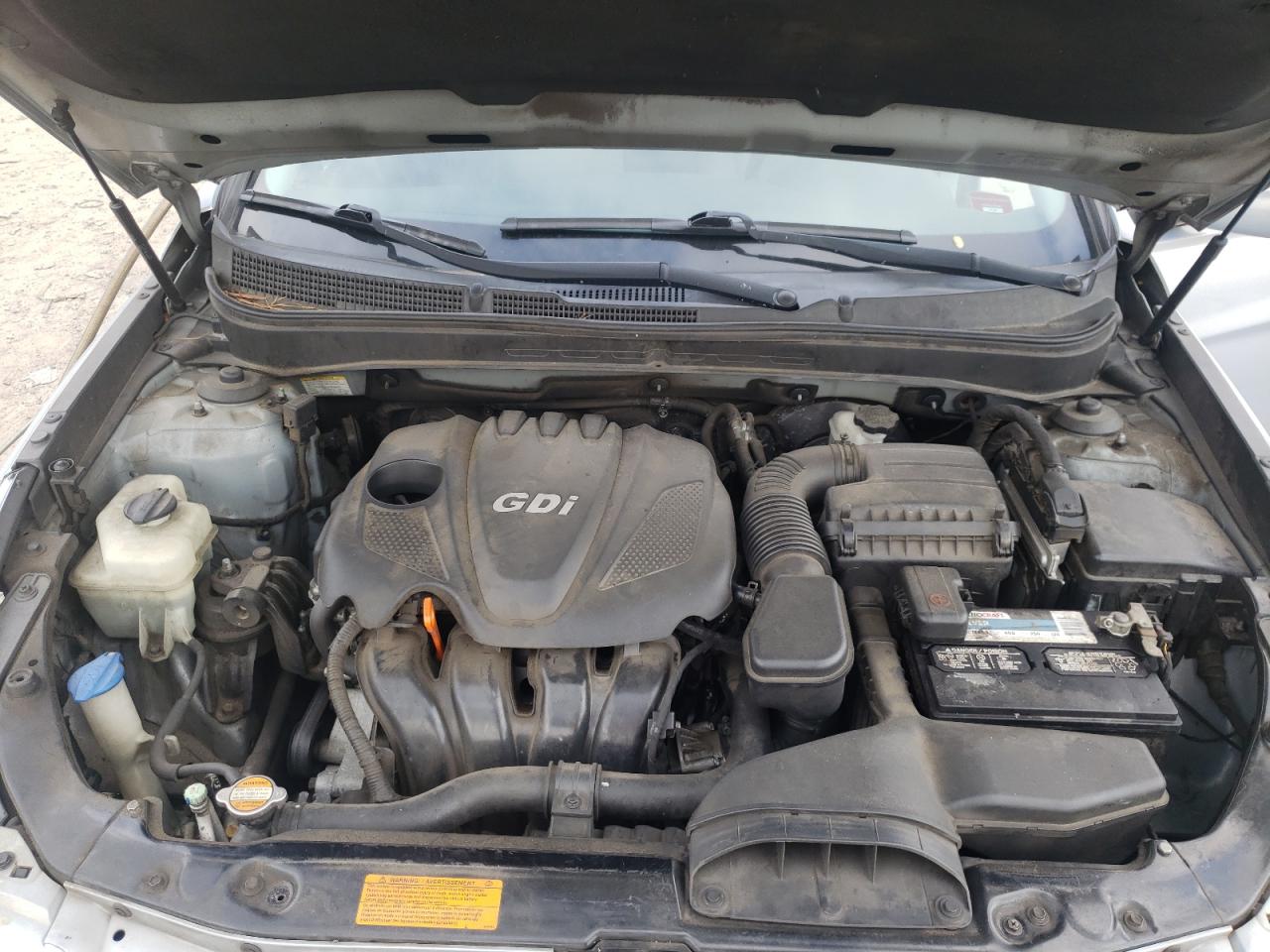 2012 Hyundai Sonata - Image 11