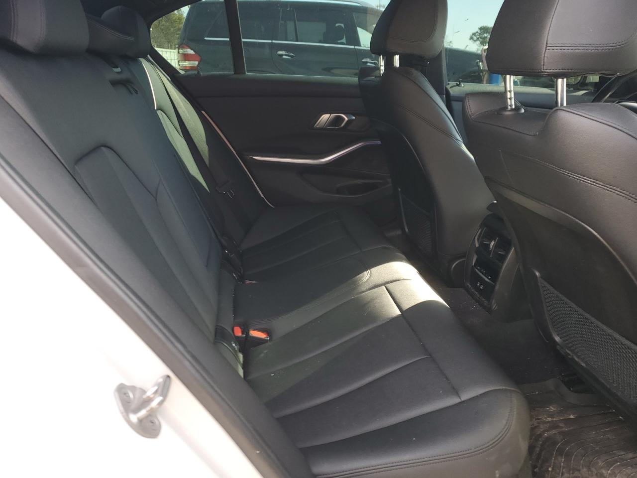 Фото: 3MW5R7J08M8C15993 - 10